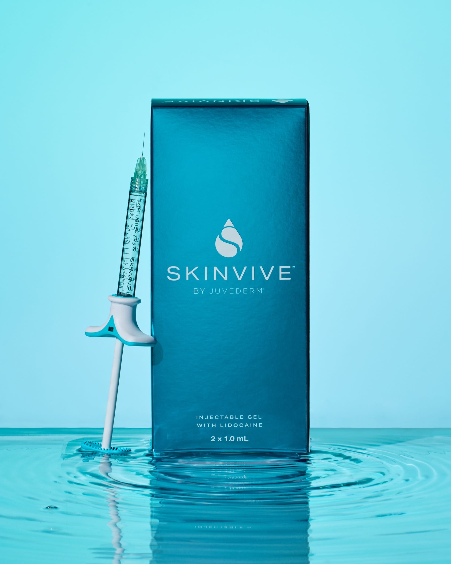 230724_CL_Skinvive_20_BoxSyringOnWater_1242
